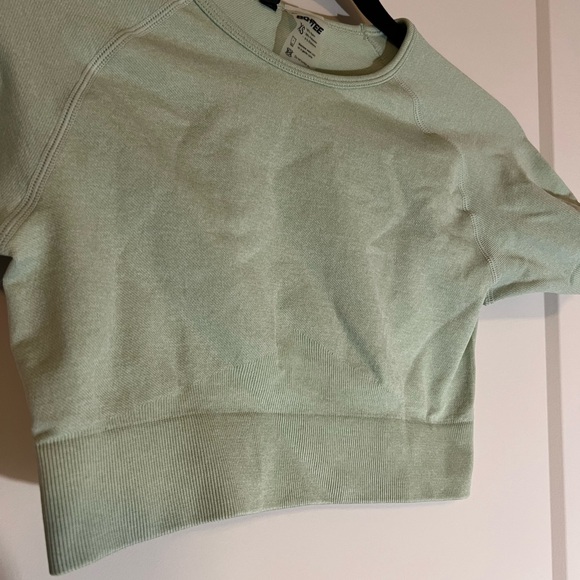 Bo + Tee workout set - Picture 4 of 4